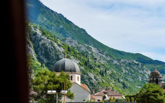 Garni Hotel TIANIS