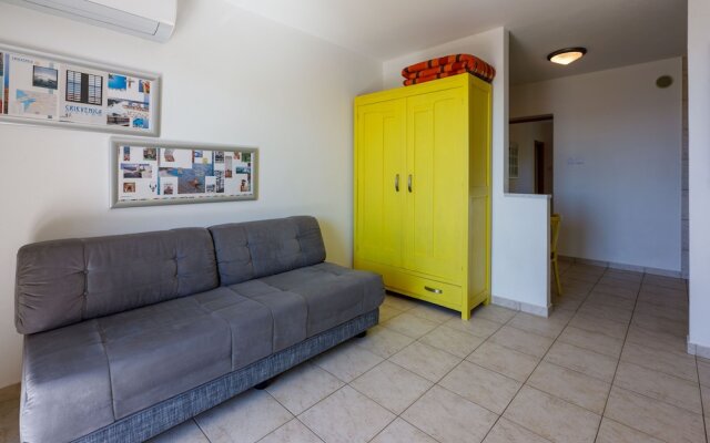 Apartment Loncaric Zuti