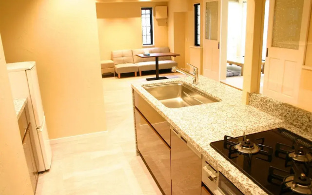 916 Travel Inn