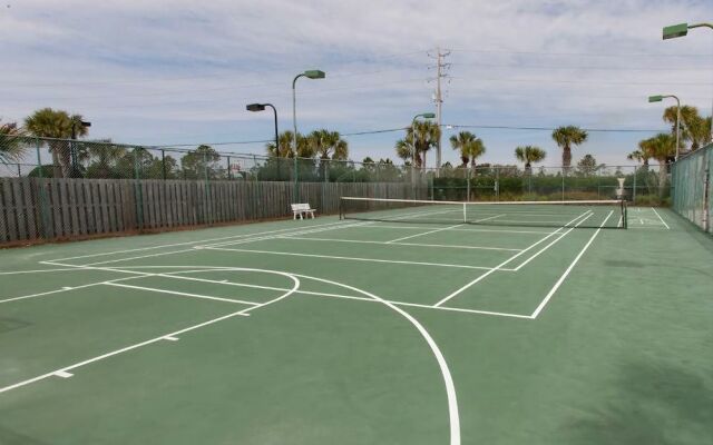 Windward Pointe 1003 - 3 Br condo by RedAwning