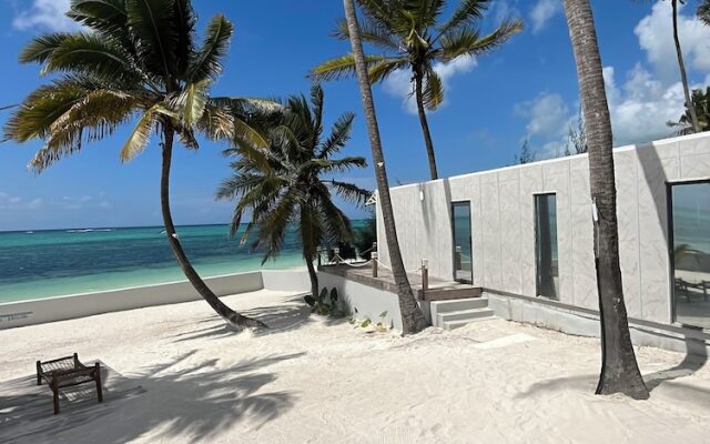 Zanzibar Beach House- South