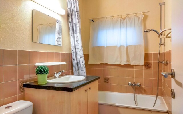 Amazing Home in Oostduinkerke With Wifi and 3 Bedrooms
