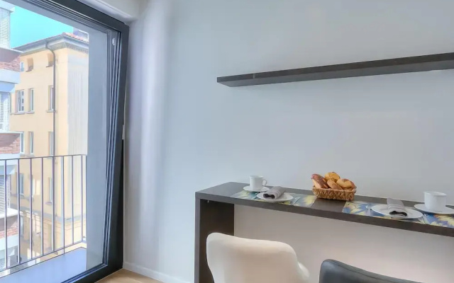 Boutique Apartment 8