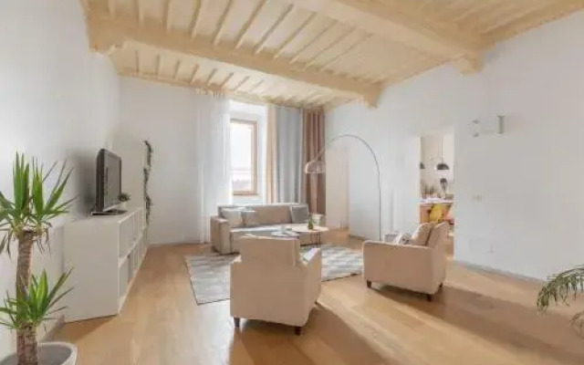 Iflat Navona White And Stylish Apartment