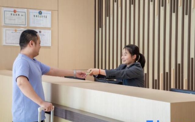 Shuotao Rezen Hotel (Jiaxing Sports Stadium Nanhu Scenic Area)