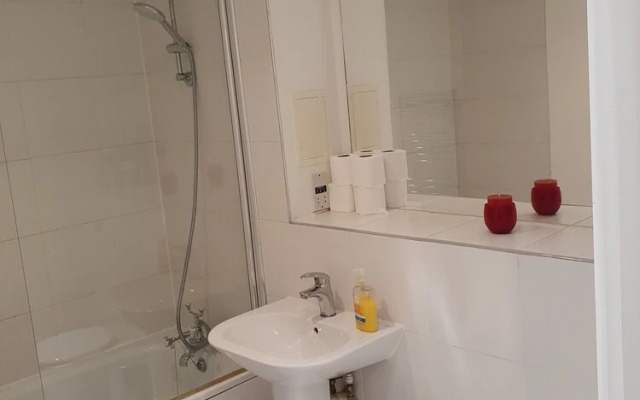 AMAZING 2 BEDS 2 BATHS 10min LDN BRIDGE