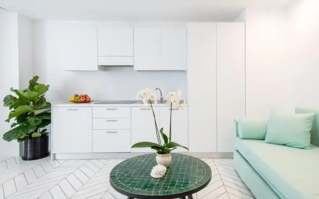 Luxury Suite with Garden and Jacuzzi