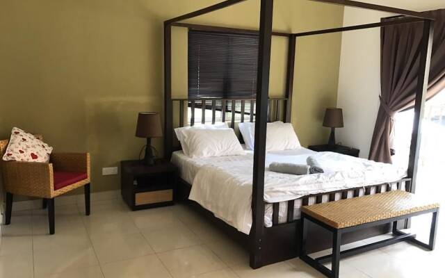 Gold Coast Marib Comfy Studio