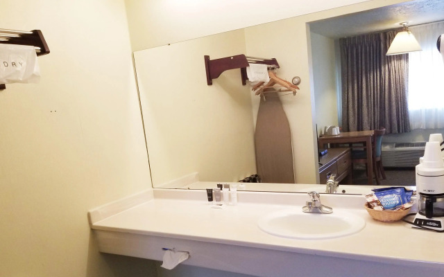 Magnuson Hotel Ely