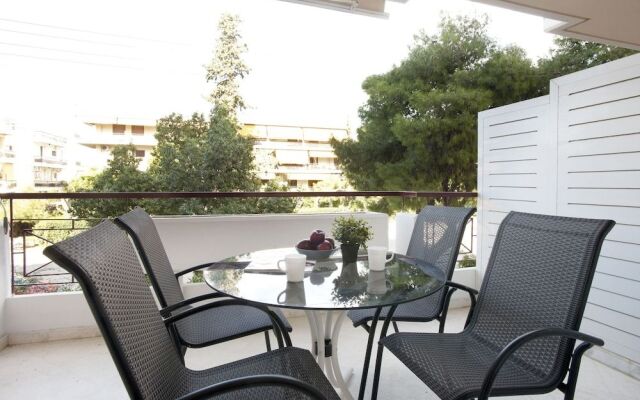 Glyfada, Modern Minimal Apartment