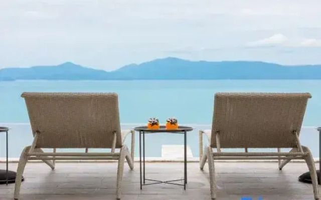 Villa Cabo: Hilltop Retreat with Panoramic Ocean Views