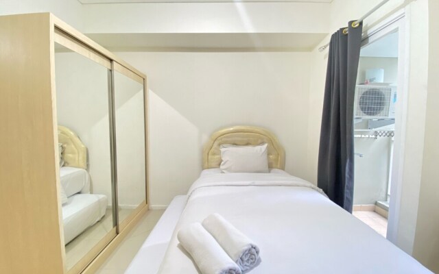 Classy Chic Studio Room At Apartment Parahyangan Residence Bandung