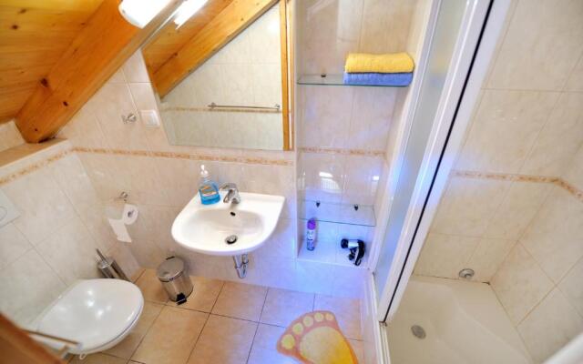 Charming Center Apartment