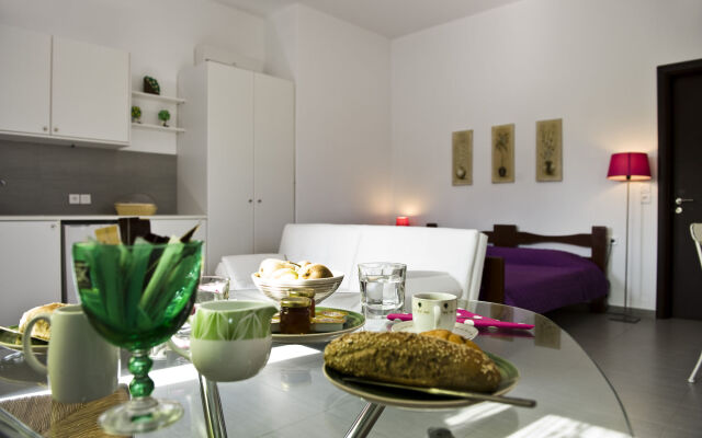 Tsakanos Home
