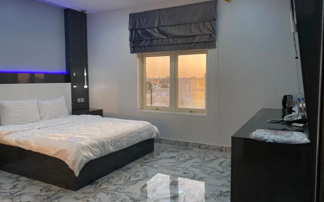Marina Suhar Hotel