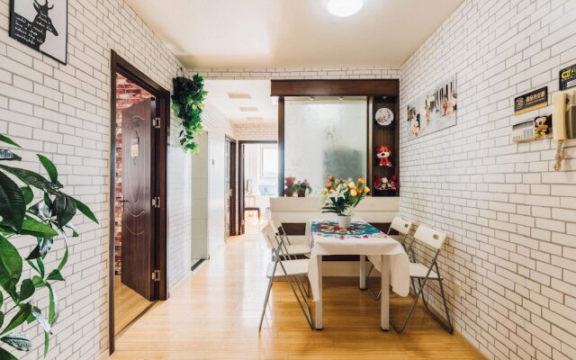 Jiayuhuxiao Apartment