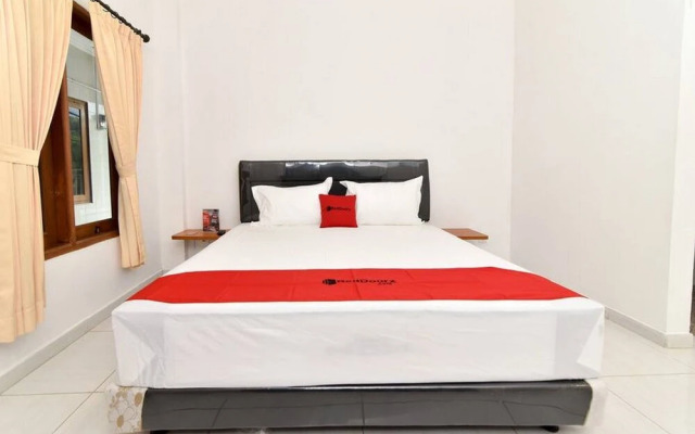 RedDoorz Near Balangan Beach Bali