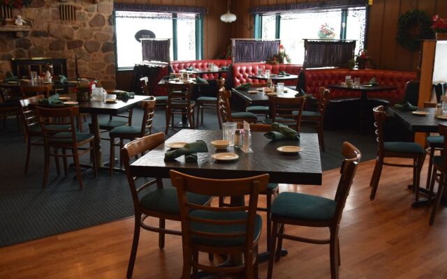 Oneida Village Inn