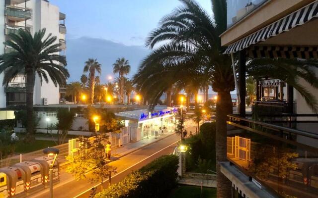 SALOU 1 linia de mar 3 baños 3 hab.WIFI 110m2