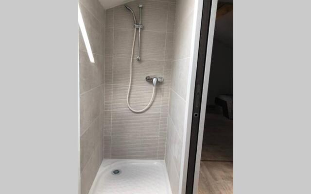 Maison de charme avec piscine couverte et 9000m2