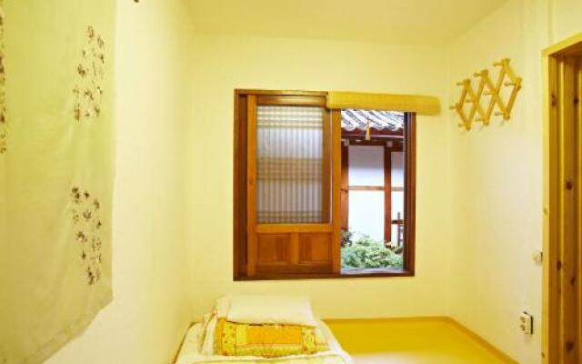 Mumum Hanok Guesthouse