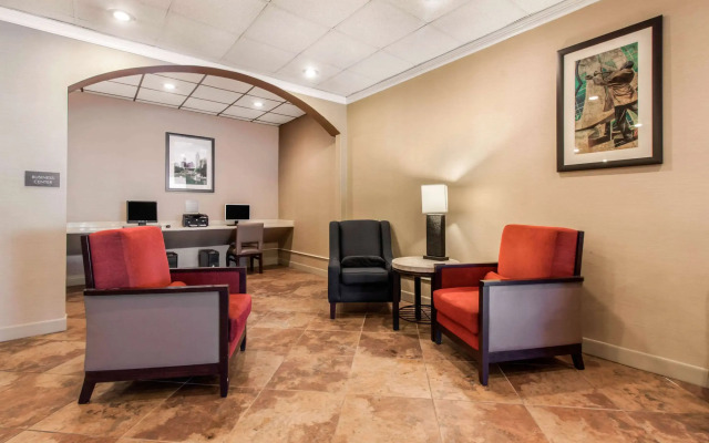 Comfort Inn & Suites Omaha Central