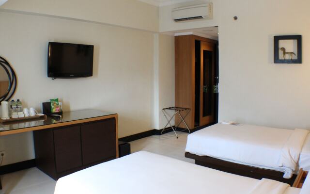 Hotel Santika Pandegiling Surabaya