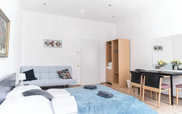 Bright 2BR Flat Near Westbahnhof