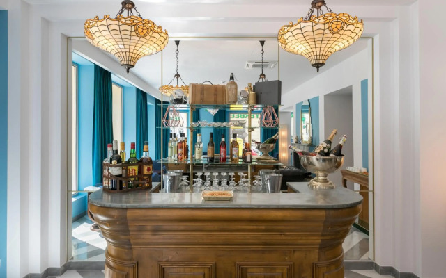 The Jay Hotel by HappyCulture
