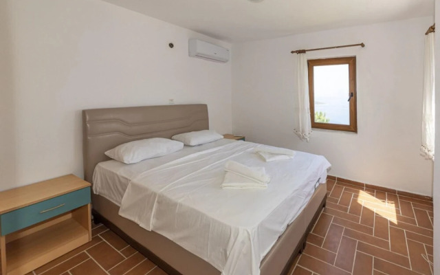 Lovely House Near Sea and Private Beach in Bodrum