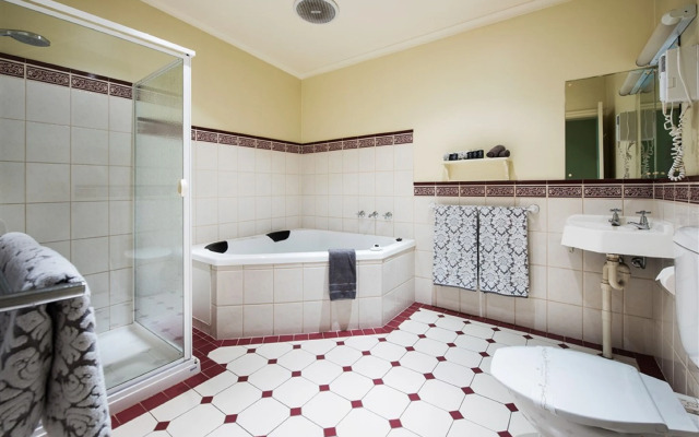 Castlemaine Colonial Motel and Apartments