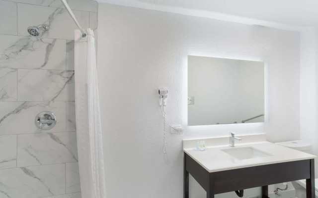 Quality Inn Redding near I-5