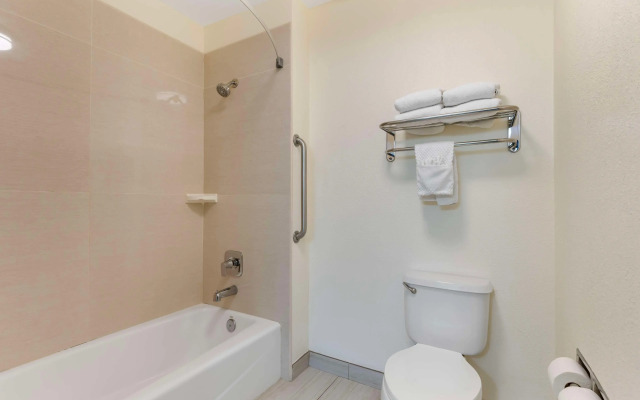 Best Western Visalia Hotel