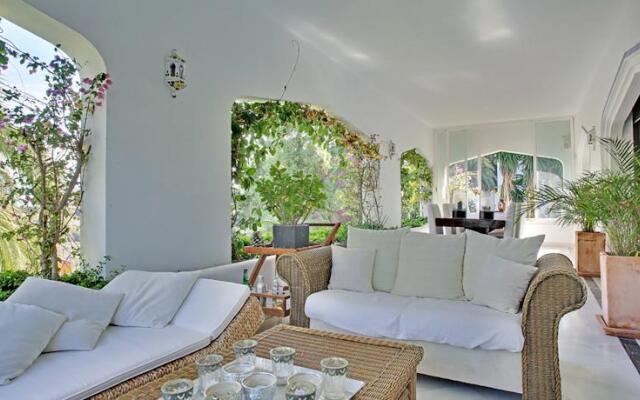Villa Blanca Puerto Banus