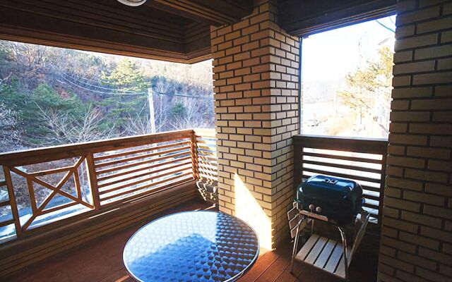 Pocheon Four Seasons Travel Pension