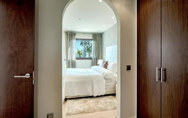 MDB19 - Penthouse near Puerto Banus. Families only