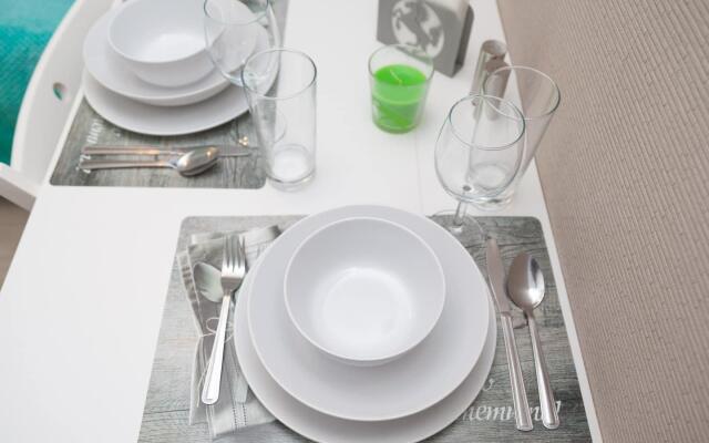 Санди на улице Большая Татарская