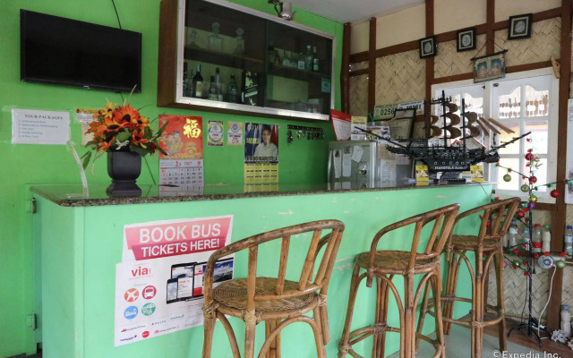 Tia Mer's Guest House