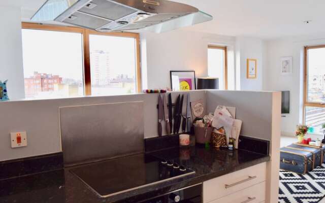 Iconic 2 Bedroom Flat In Broadway Market