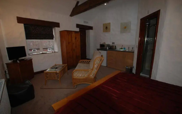 Home Farm & Lodge