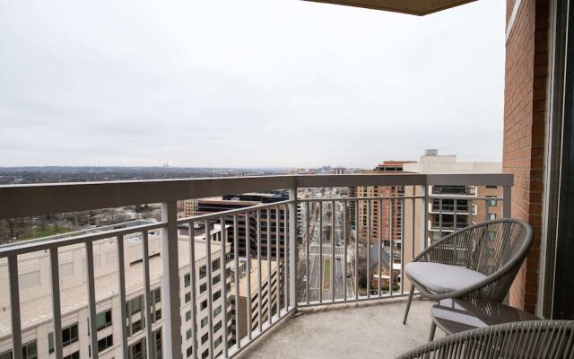 Gorgeous 2 Condo Ballston place w-GYM