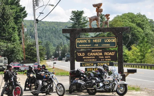 Hawks Nest Lodge And Restaurant