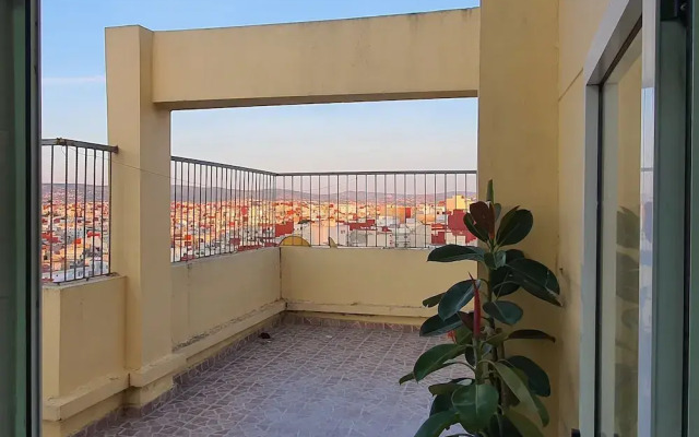 Familiar Luxury Apartment