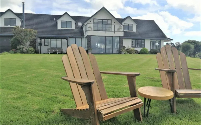 Kaka Lodge at Kotare House