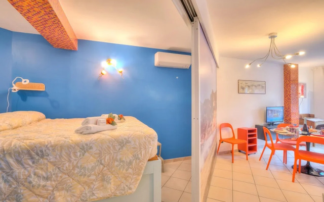 Il Suono del Mare 200 mt From sea