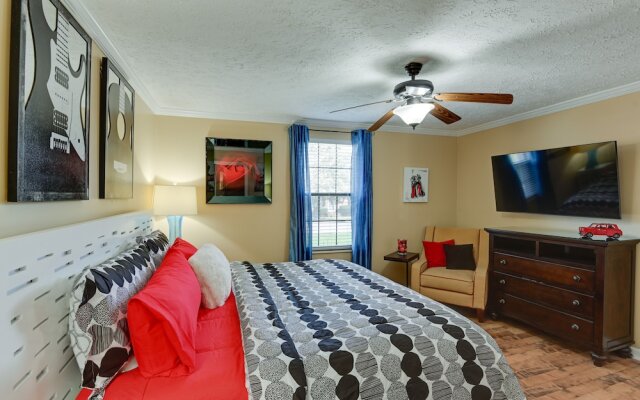 Charming Nashville Home Near Restaurants & Bars!