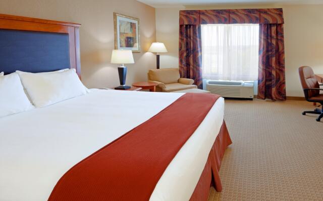 Holiday Inn Express & Suites Albany Airport Area - Latham, an IHG Hotel