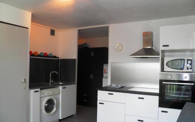 Appartement Sète, 1 Pièce, 4 Personnes - Fr-1-338-11