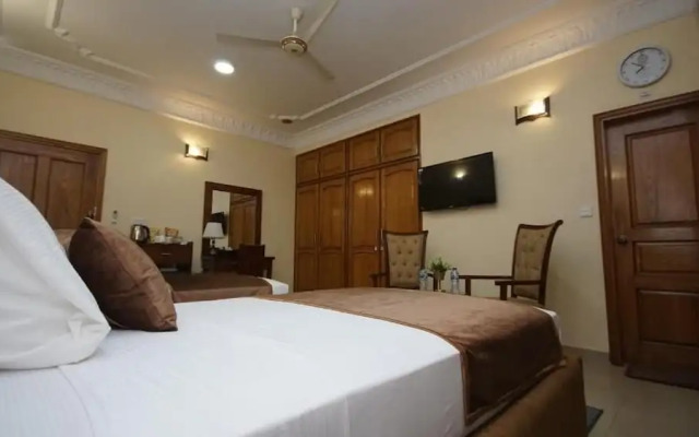 World Inn Karachi