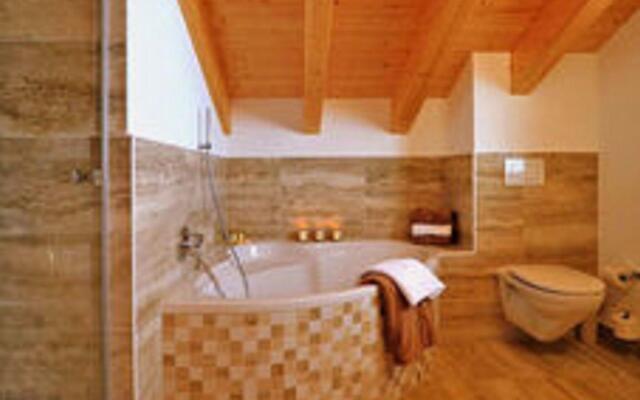 Lavish Holiday Home in Heremence With Balcony